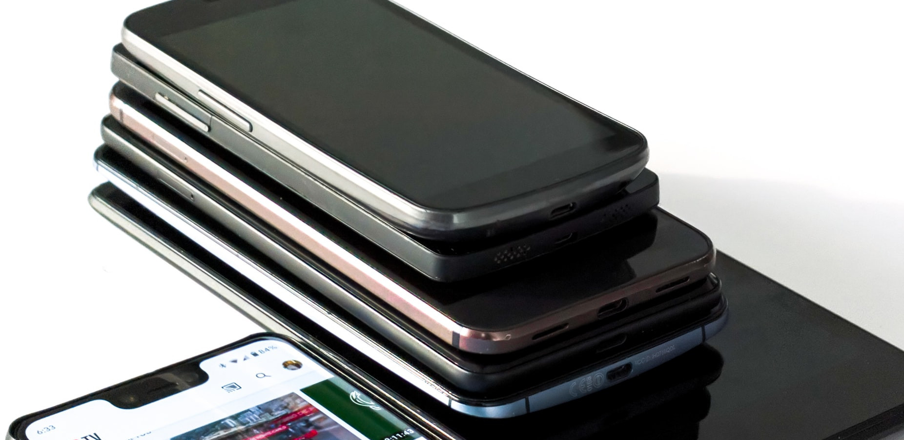 Yeas and Nays: Using Smartphones for Gathering Data