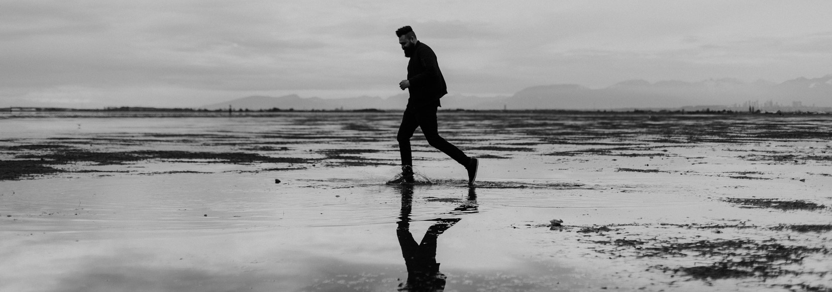 Running on Water: Activating Prior Knowledge of Static Equilibrium